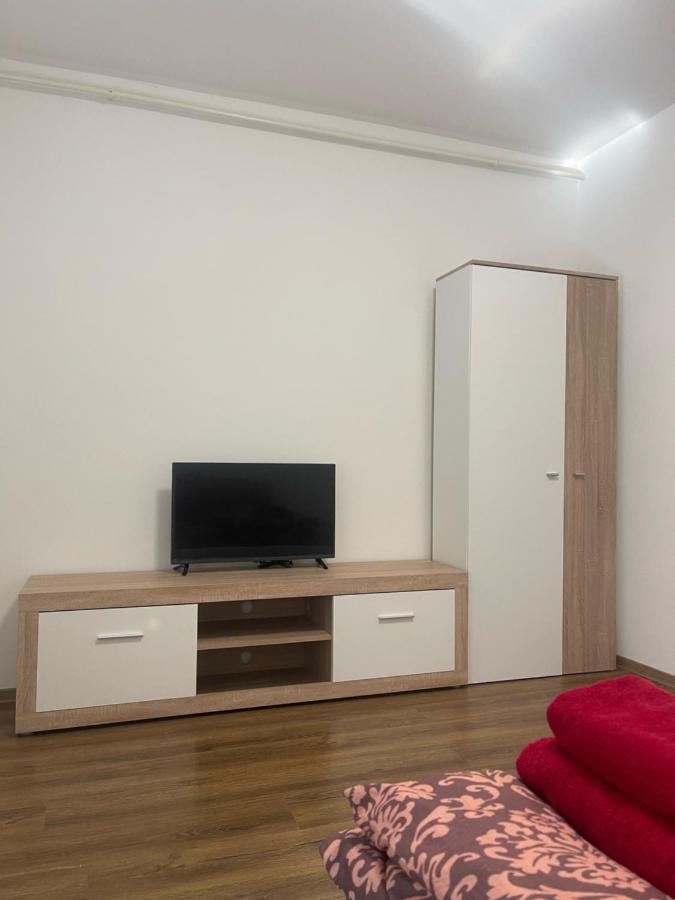 Colosseum Etterem Es Apartman Salgotarjan Apartment